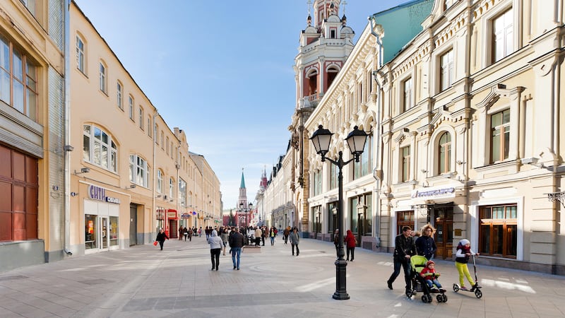 180914-nemtsova-hippiest-moscow-embed_og5ykv