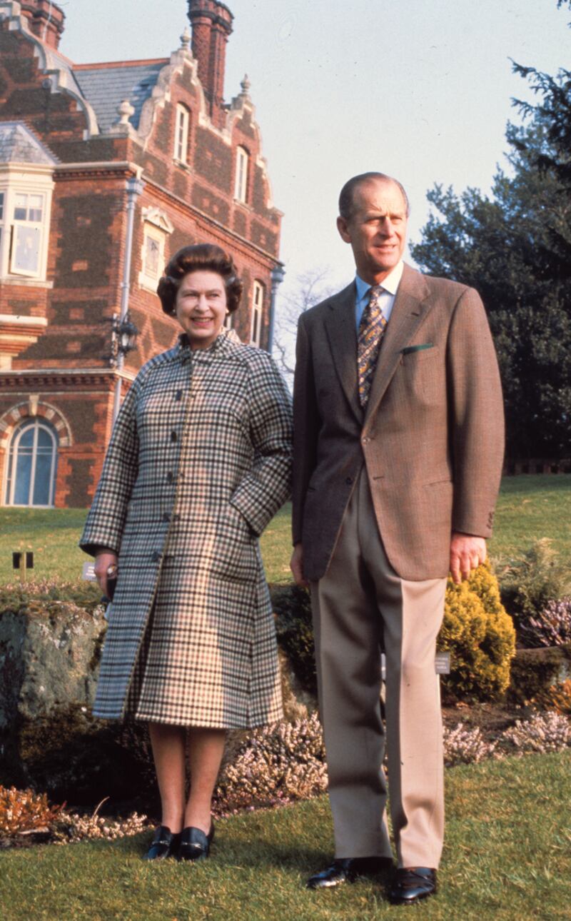 articles/2012/07/23/sex-lives-of-the-new-royals/philip-and-elizabeth-8_zlrlwp