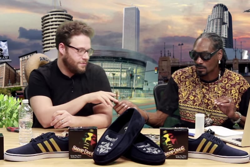 articles/2014/05/26/watch-seth-rogen-and-snoop-dogg-get-high-and-hilariously-recap-game-of-thrones/140526-stern-rogin-tease_pthp5s