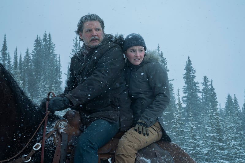 Pedro Pascal and Kaitlyn Dever