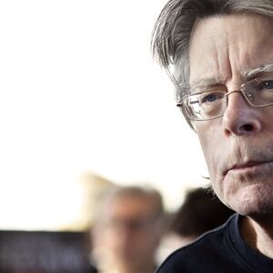 articles/2016/02/15/stephen-king-talks-jfk-oscars-diversity-and-bulletproof-donald-trump/160214-stern-king-interview-tease_codnxd