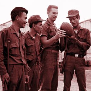 170917-mills-usma-football-1964-hero_cfdmgh